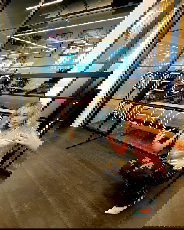 sabrinacarpenter sabrinacarpenter archive image