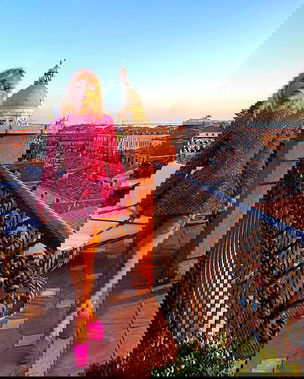 sabrinacarpenter sabrinacarpenter archive image