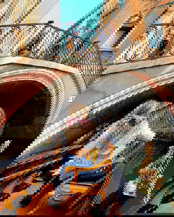 sabrinacarpenter sabrinacarpenter archive image