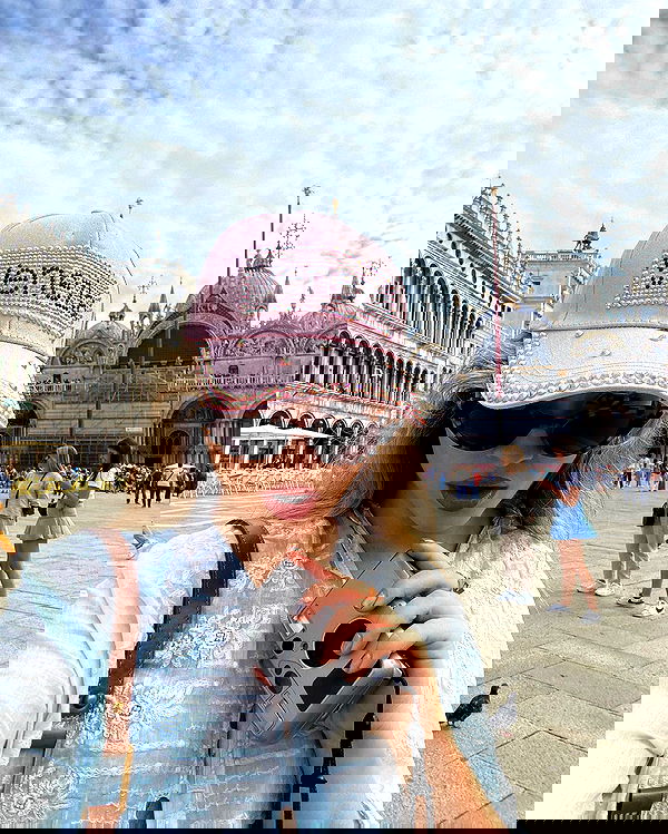 sabrinacarpenter sabrinacarpenter archive image