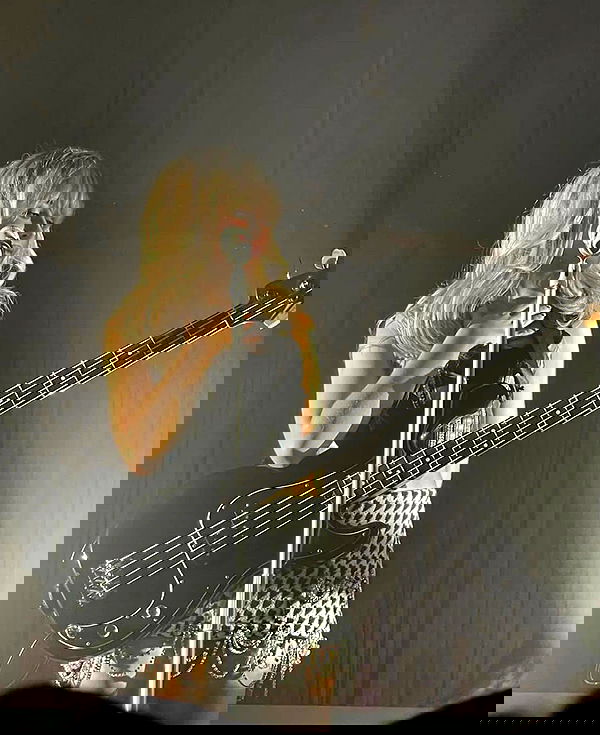 sabrinacarpenter sabrinacarpenter archive image