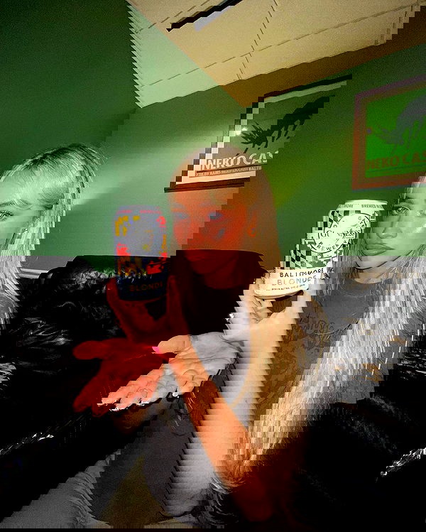 sabrinacarpenter sabrinacarpenter archive image