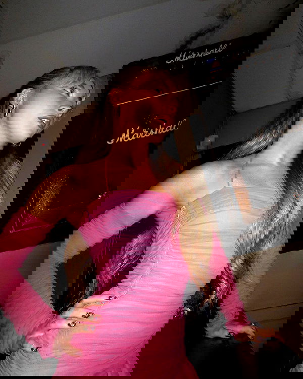 sabrinacarpenter sabrinacarpenter archive image