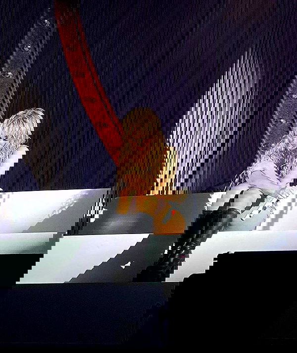 sabrinacarpenter sabrinacarpenter archive image