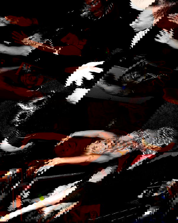 sabrinacarpenter sabrinacarpenter archive image