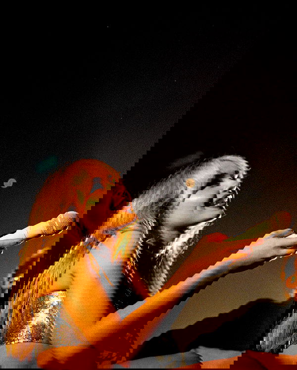 sabrinacarpenter sabrinacarpenter archive image