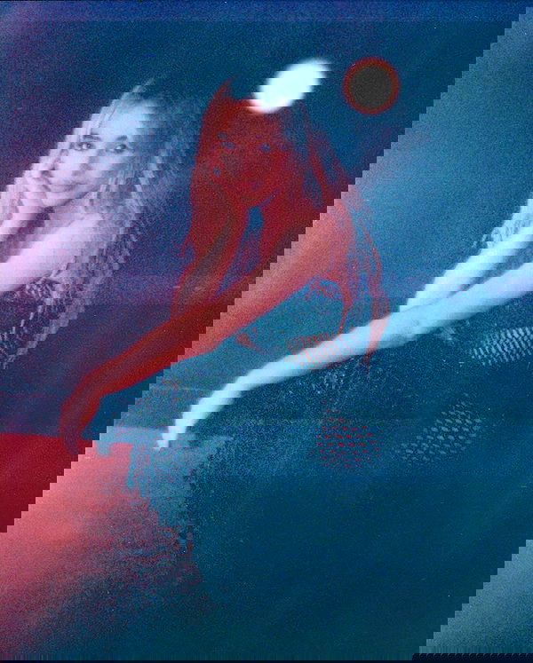 sabrinacarpenter sabrinacarpenter archive image