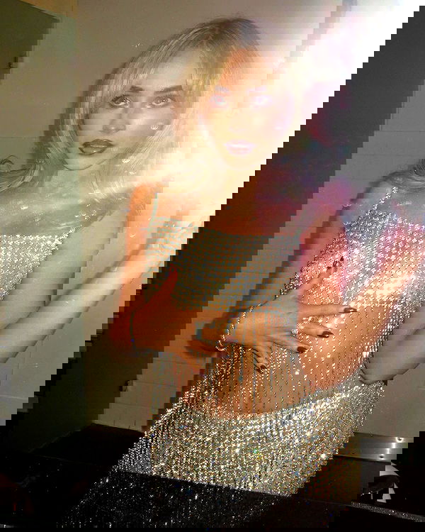 sabrinacarpenter sabrinacarpenter archive image