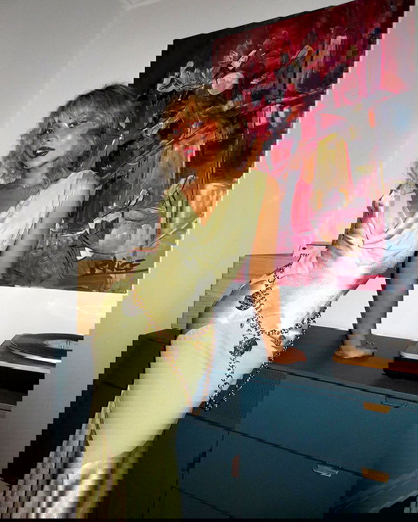 sabrinacarpenter sabrinacarpenter archive image