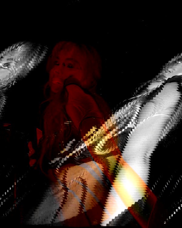 sabrinacarpenter sabrinacarpenter archive image