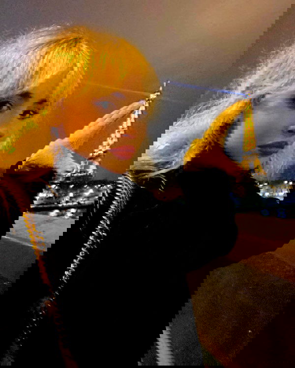 sabrinacarpenter sabrinacarpenter archive image