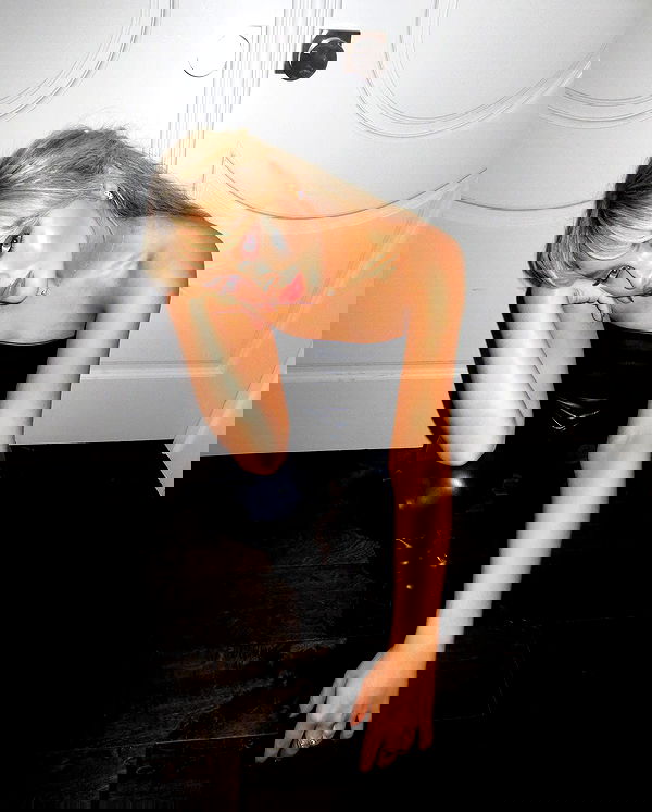 sabrinacarpenter sabrinacarpenter archive image