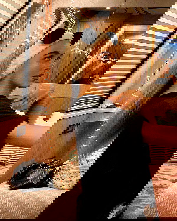 sabrinacarpenter sabrinacarpenter archive image