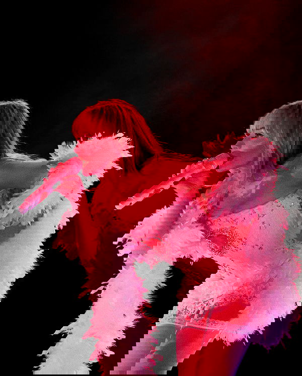 sabrinacarpenter sabrinacarpenter archive image