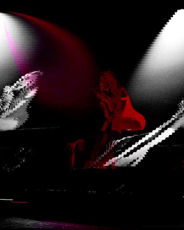 sabrinacarpenter sabrinacarpenter archive image