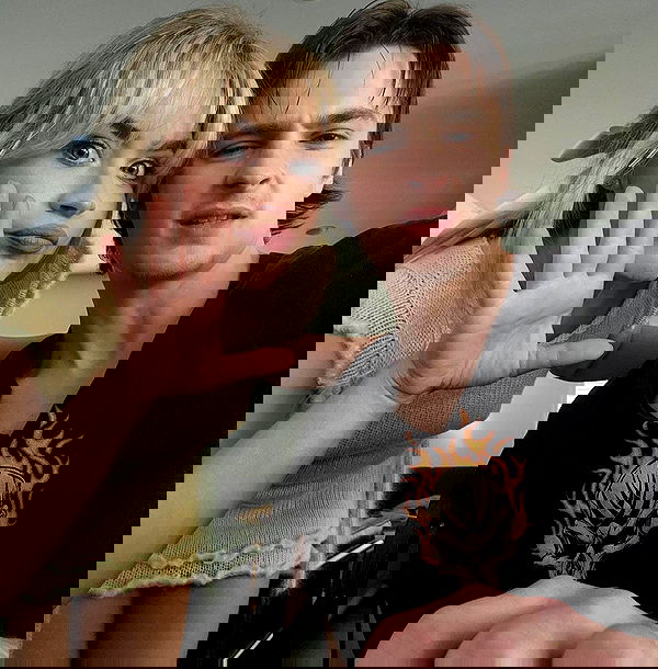 sabrinacarpenter sabrinacarpenter archive image