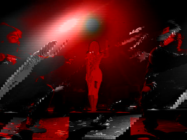 sabrinacarpenter sabrinacarpenter archive image