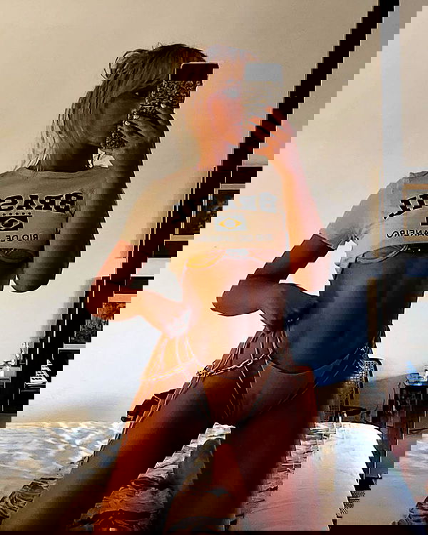 sabrinacarpenter sabrinacarpenter archive image