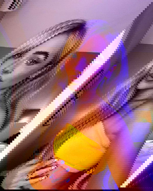 sabrinacarpenter sabrinacarpenter archive image