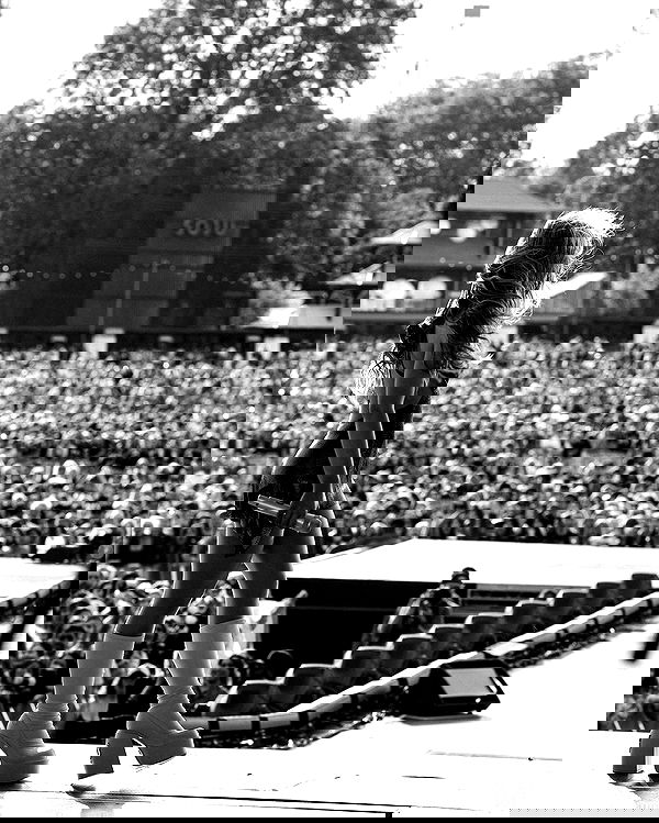 sabrinacarpenter sabrinacarpenter archive image