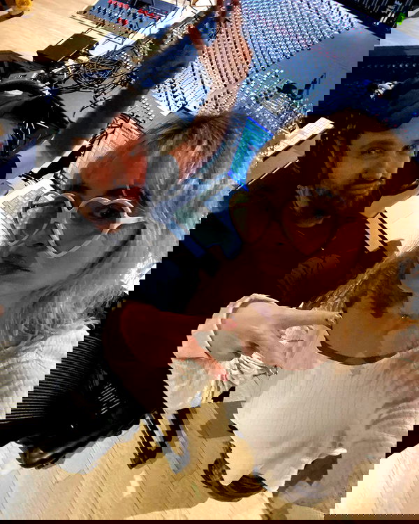 sabrinacarpenter sabrinacarpenter archive image