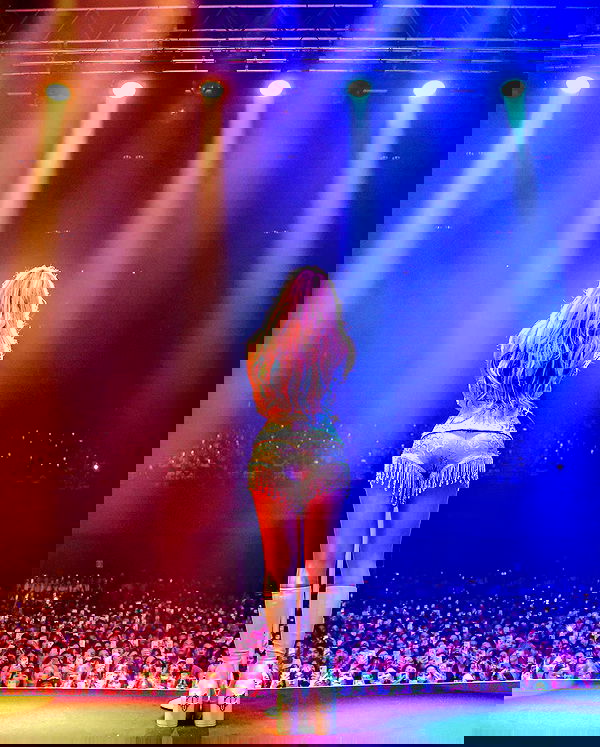 sabrinacarpenter sabrinacarpenter archive image