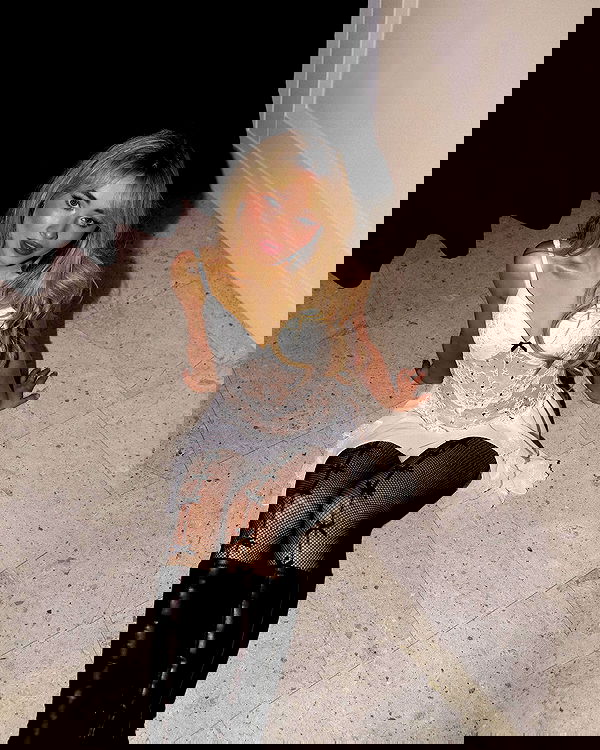 sabrinacarpenter sabrinacarpenter archive image