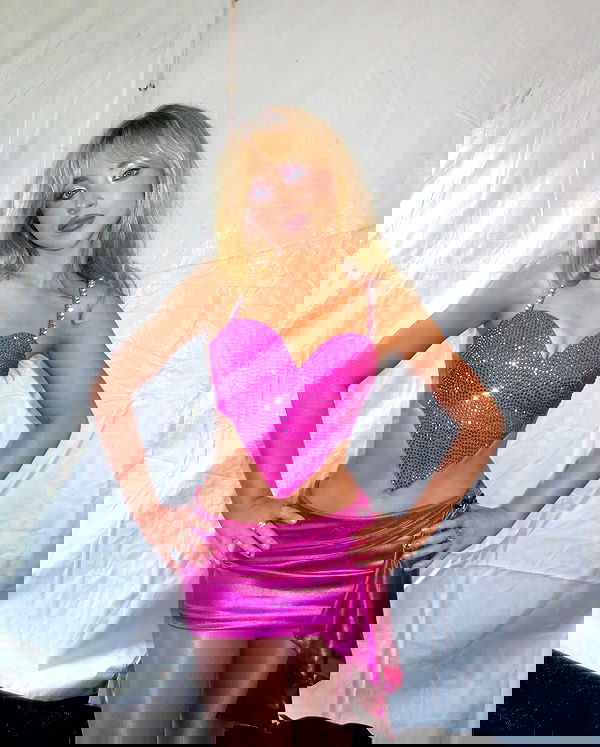 sabrinacarpenter sabrinacarpenter archive image