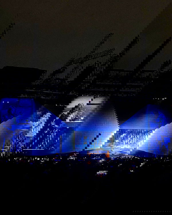 sabrinacarpenter sabrinacarpenter archive image