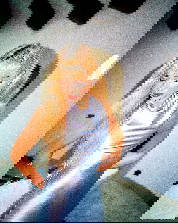 sabrinacarpenter sabrinacarpenter archive image