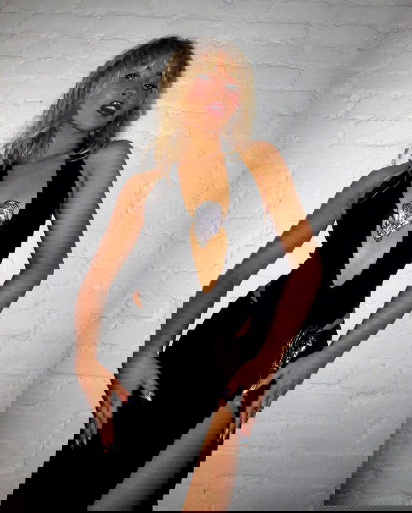 sabrinacarpenter sabrinacarpenter archive image