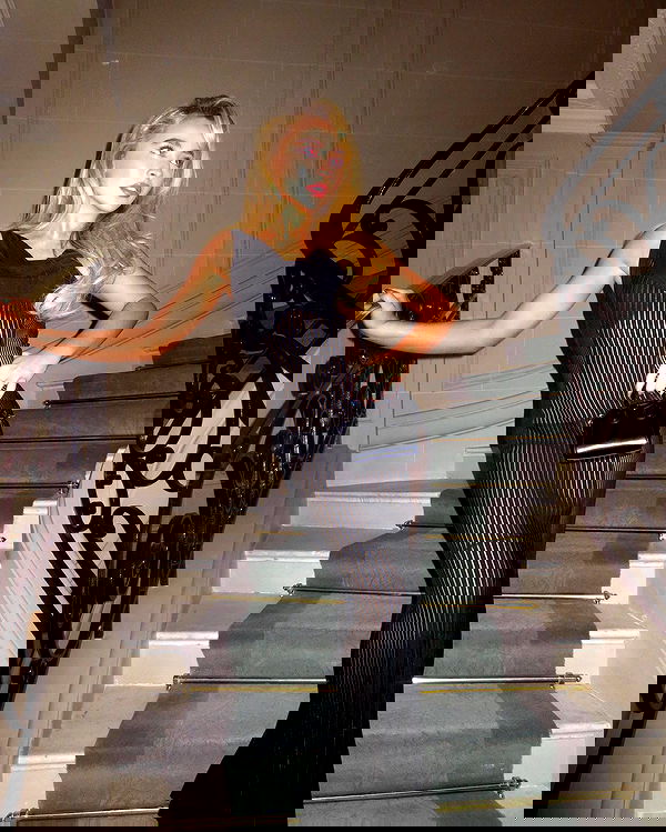 sabrinacarpenter sabrinacarpenter archive image