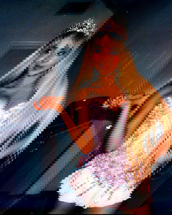 sabrinacarpenter sabrinacarpenter archive image