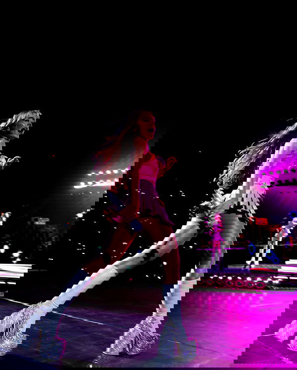 sabrinacarpenter sabrinacarpenter archive image