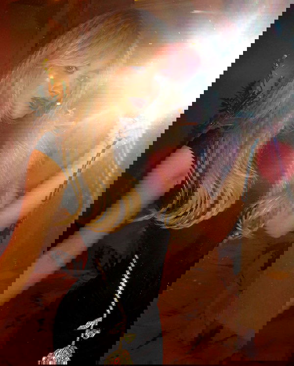 sabrinacarpenter sabrinacarpenter archive image