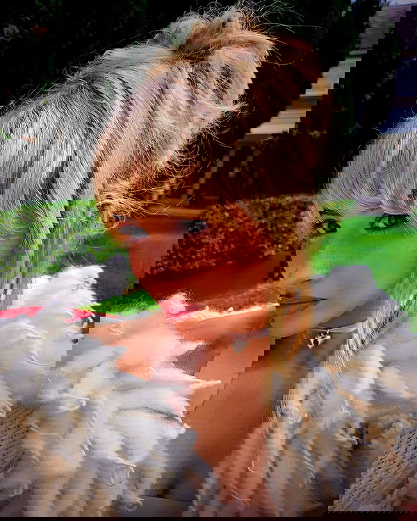 sabrinacarpenter sabrinacarpenter archive image