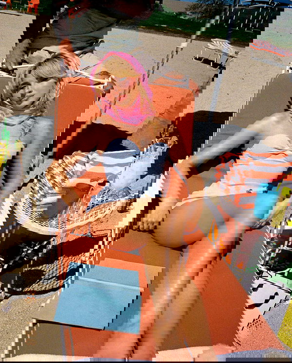 sabrinacarpenter sabrinacarpenter archive image