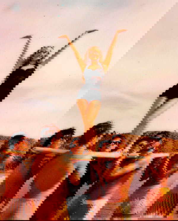 sabrinacarpenter sabrinacarpenter archive image