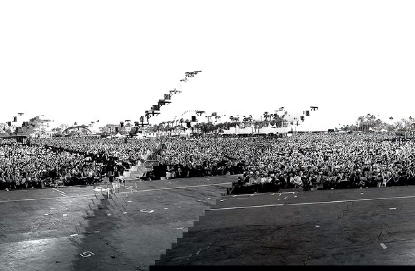 sabrinacarpenter sabrinacarpenter archive image