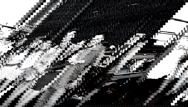 sabrinacarpenter sabrinacarpenter archive image