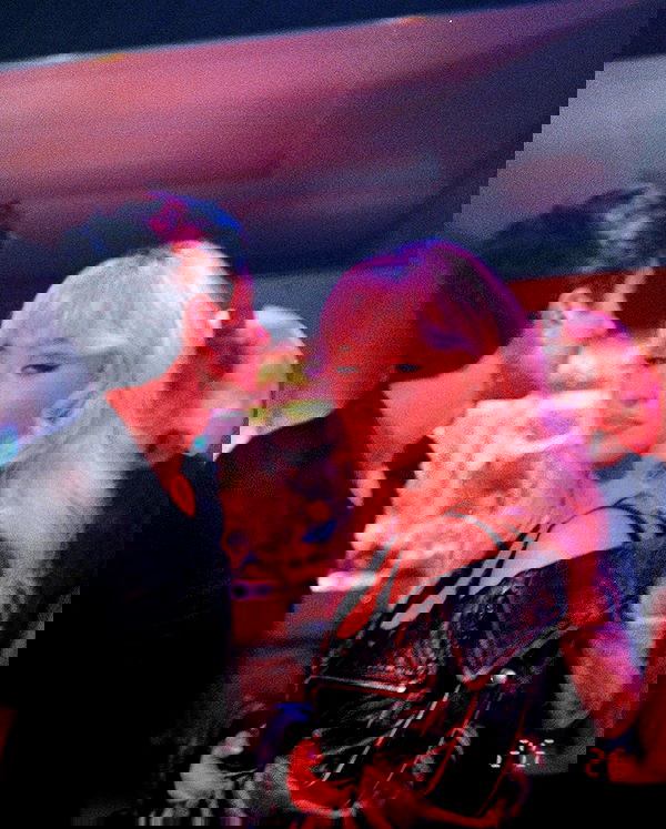 sabrinacarpenter sabrinacarpenter archive image