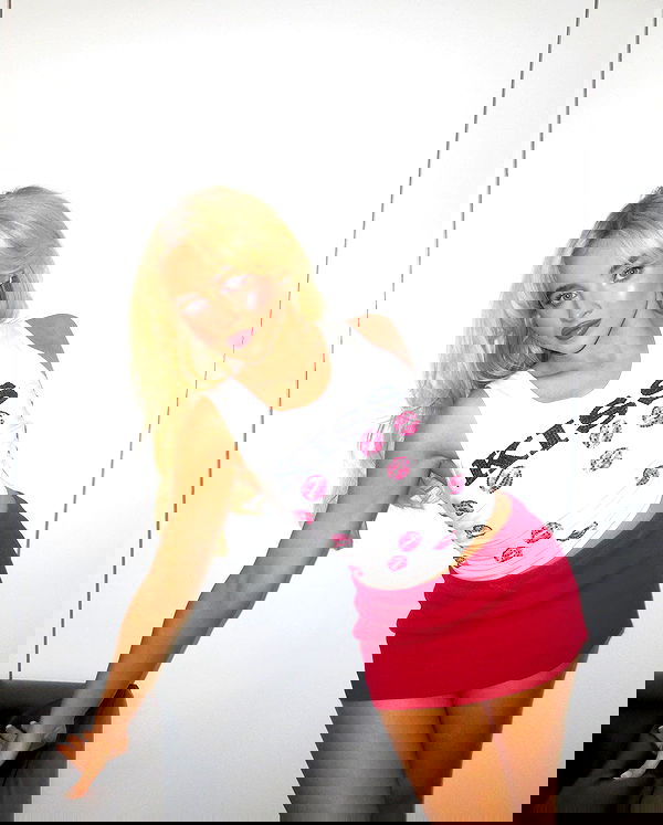 sabrinacarpenter sabrinacarpenter archive image