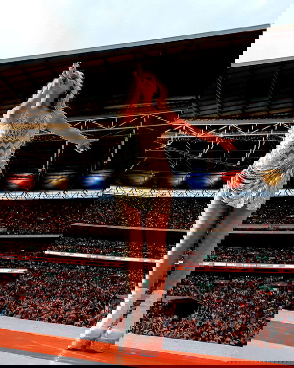 sabrinacarpenter sabrinacarpenter archive image