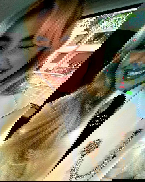 sabrinacarpenter sabrinacarpenter archive image