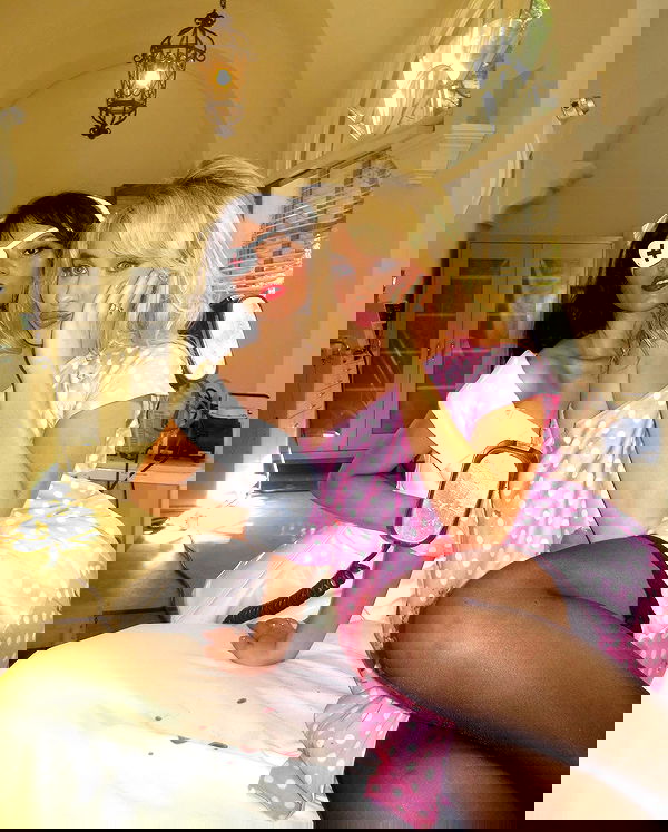 sabrinacarpenter sabrinacarpenter archive image