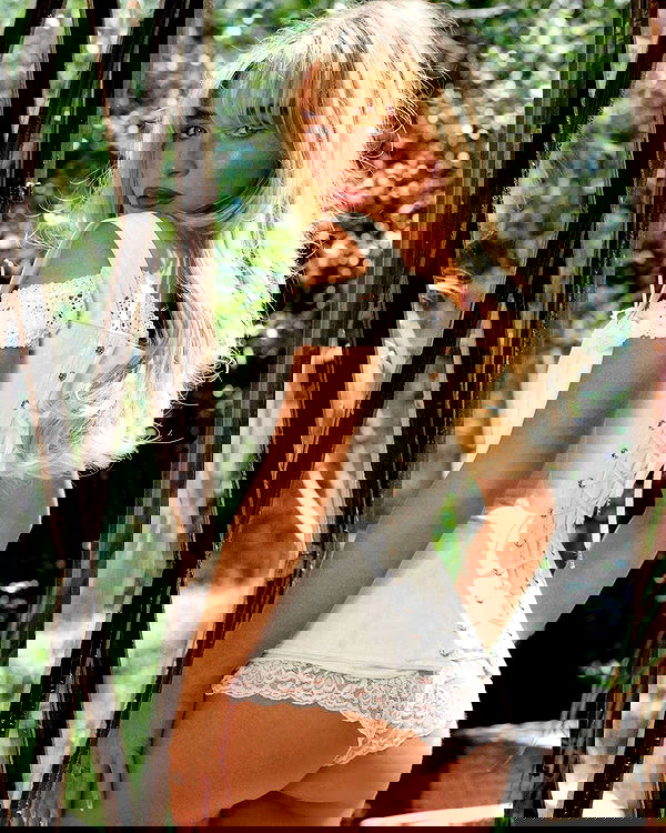 sabrinacarpenter sabrinacarpenter archive image