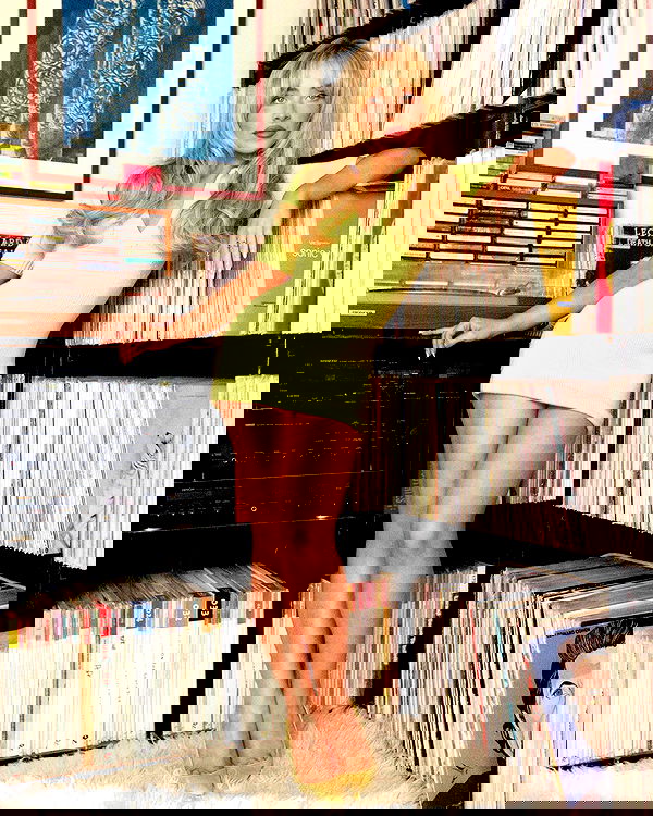 sabrinacarpenter sabrinacarpenter archive image