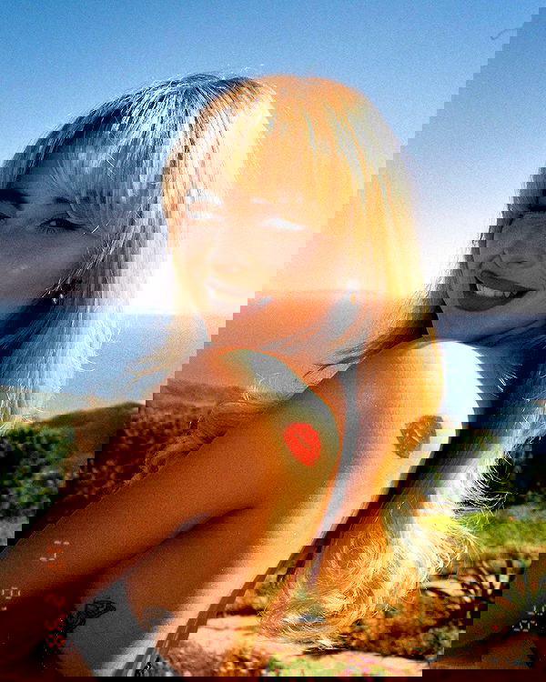 sabrinacarpenter sabrinacarpenter archive image