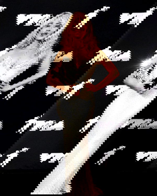 sabrinacarpenter sabrinacarpenter archive image