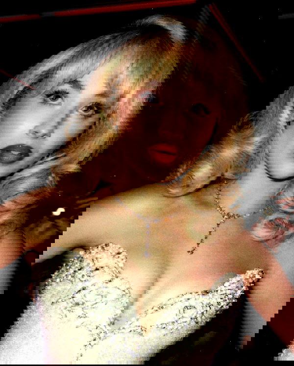 sabrinacarpenter sabrinacarpenter archive image